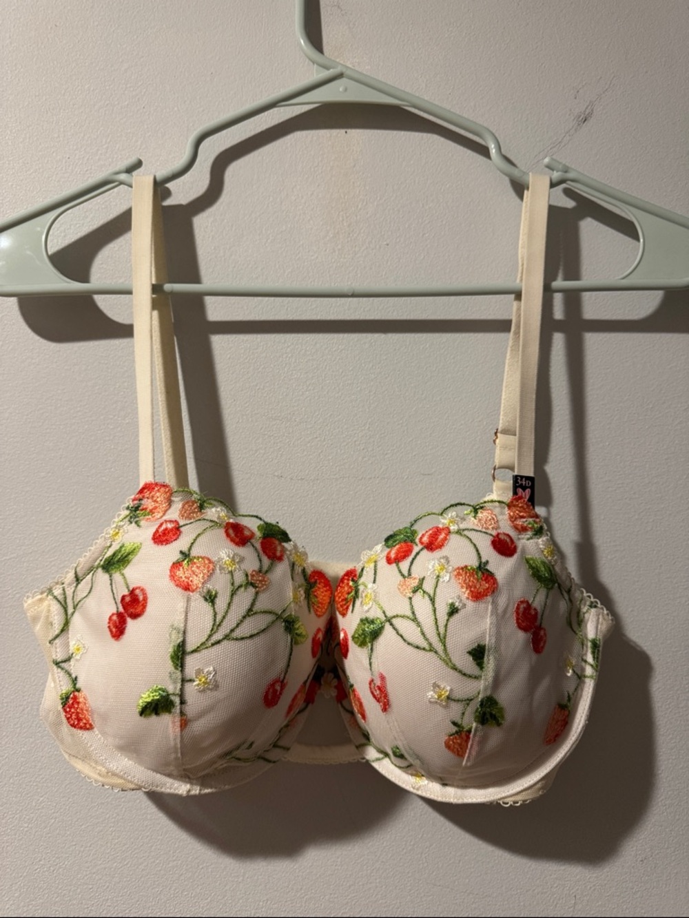 VICTORIAS SECRET• embroidered fruit Demi bra
